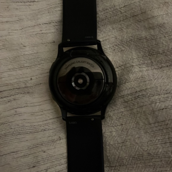 Samsung Galaxy Active 2 Watch - Picture 3 of 4